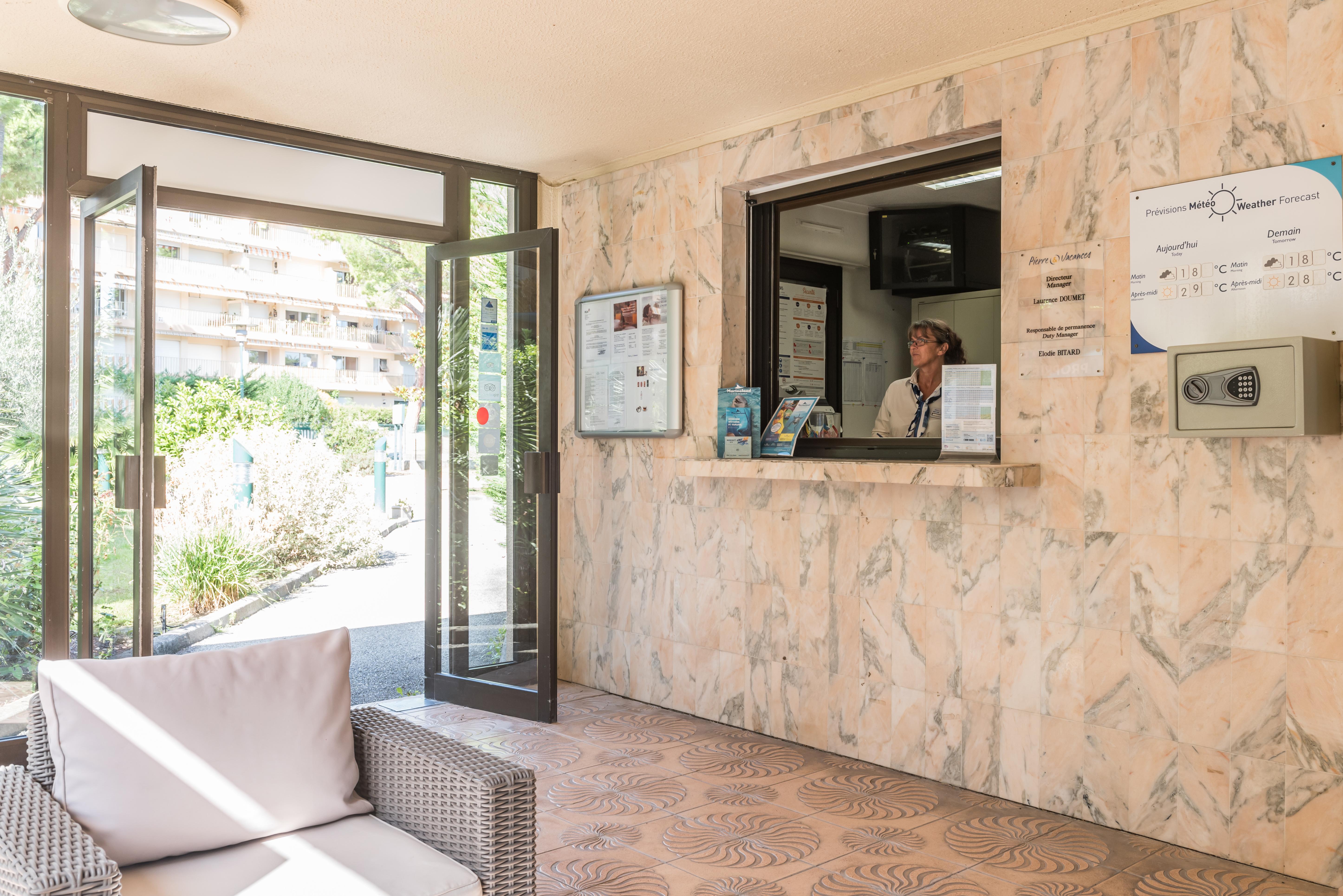Résidence Pierre&Vacances Les Jardins Ombragés Mandelieu Exterior foto